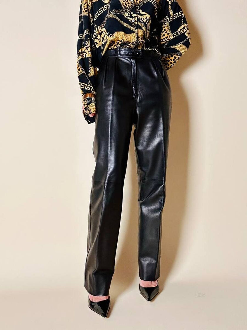 Pantalone in pelle nera con pinces “Oux follies d’Isabel”