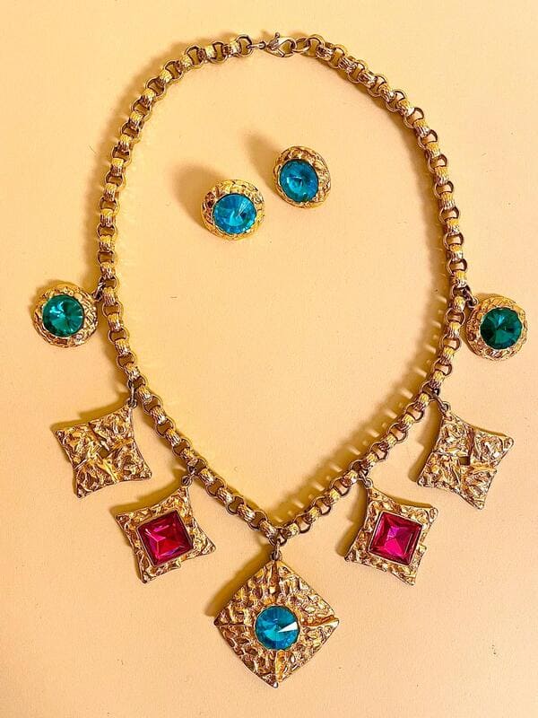 Parure oro con cristalli multicolor Carol Dauplaise