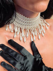 Maxi choker di perle bianche sintetiche