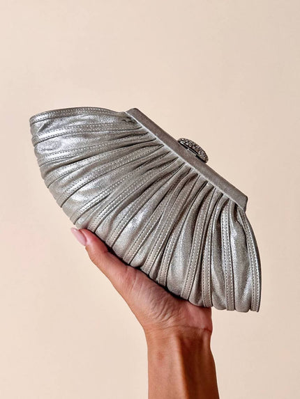 Pochette argento con chiusura gioiello e tracolla in carena “Rodo”
