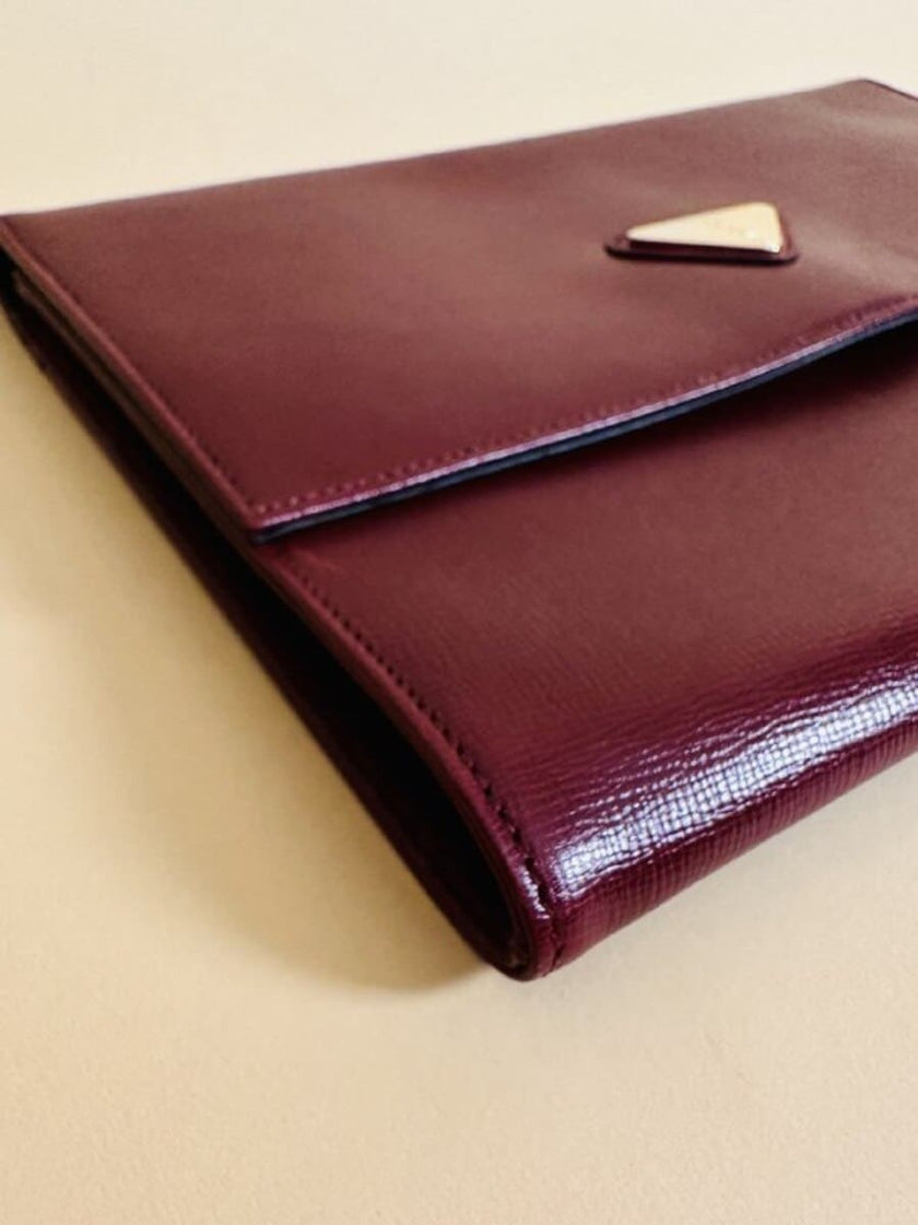 Pochette in saffiano bordò 