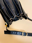 Secchiello in suede e pelle stampa coccodrillo con dettagli in catena oro 