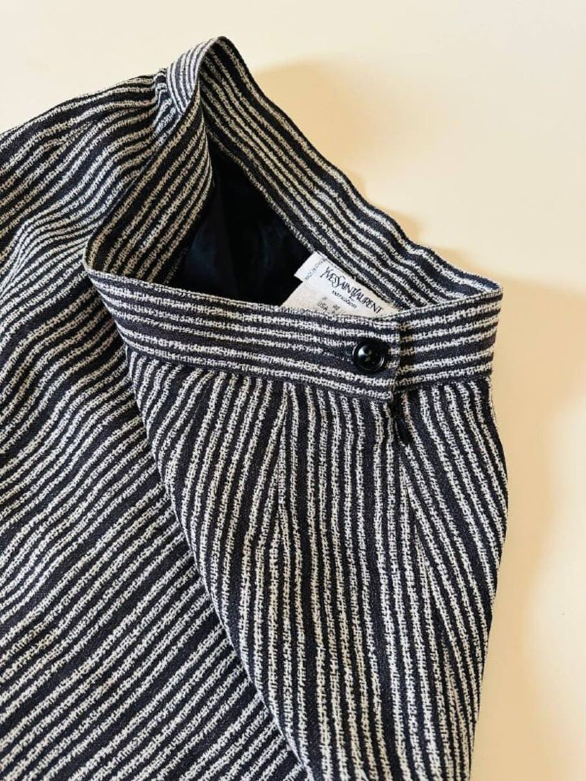 Tailleur a righe bianche e nere “Yves Saint Laurent”