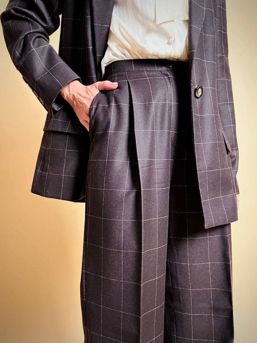 Tailleur “Genny” in rasato di lana misto cachemire color ebano fantasia finestrata