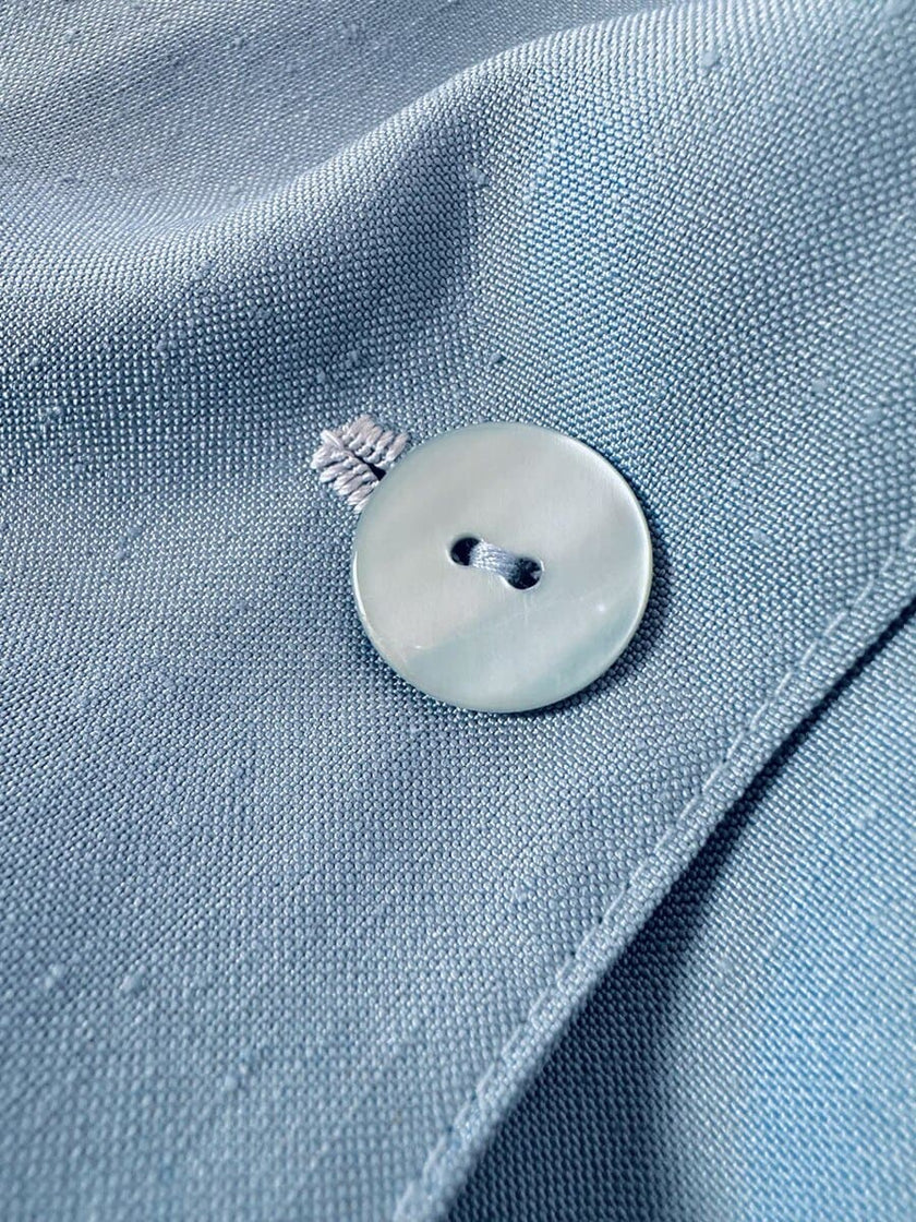 Tailleur sartoriale giacca/pantalone in seta grezza azzurro cielo