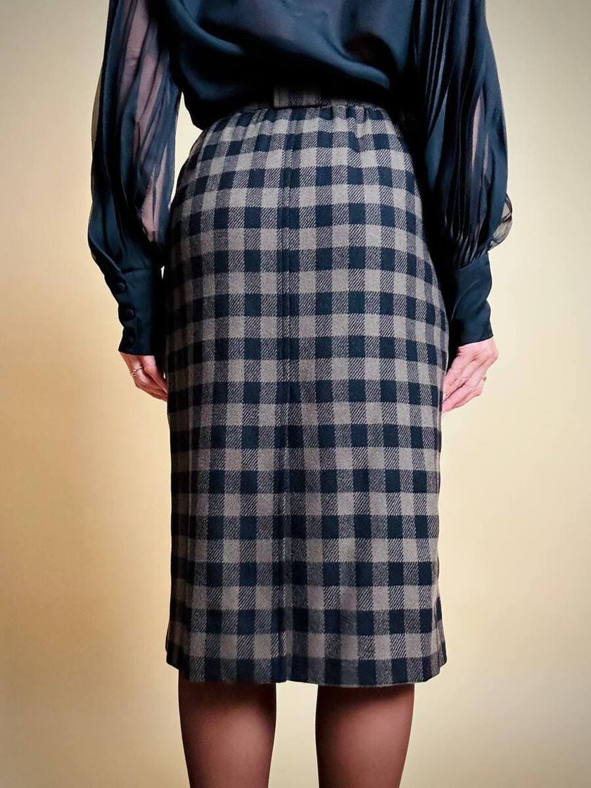 Tailleur “Yves Saint Laurent” in lana a scacchi neri e fango con riporti di velluto