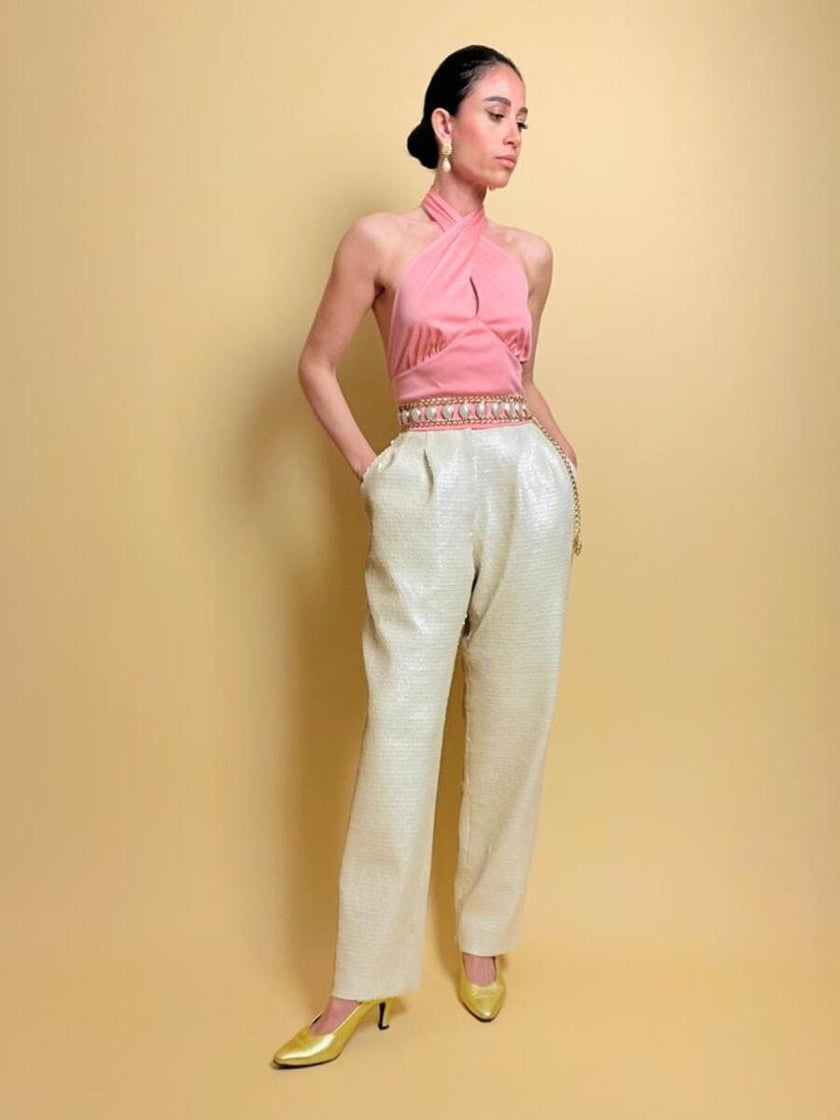 Top rosa con scollo all'americana