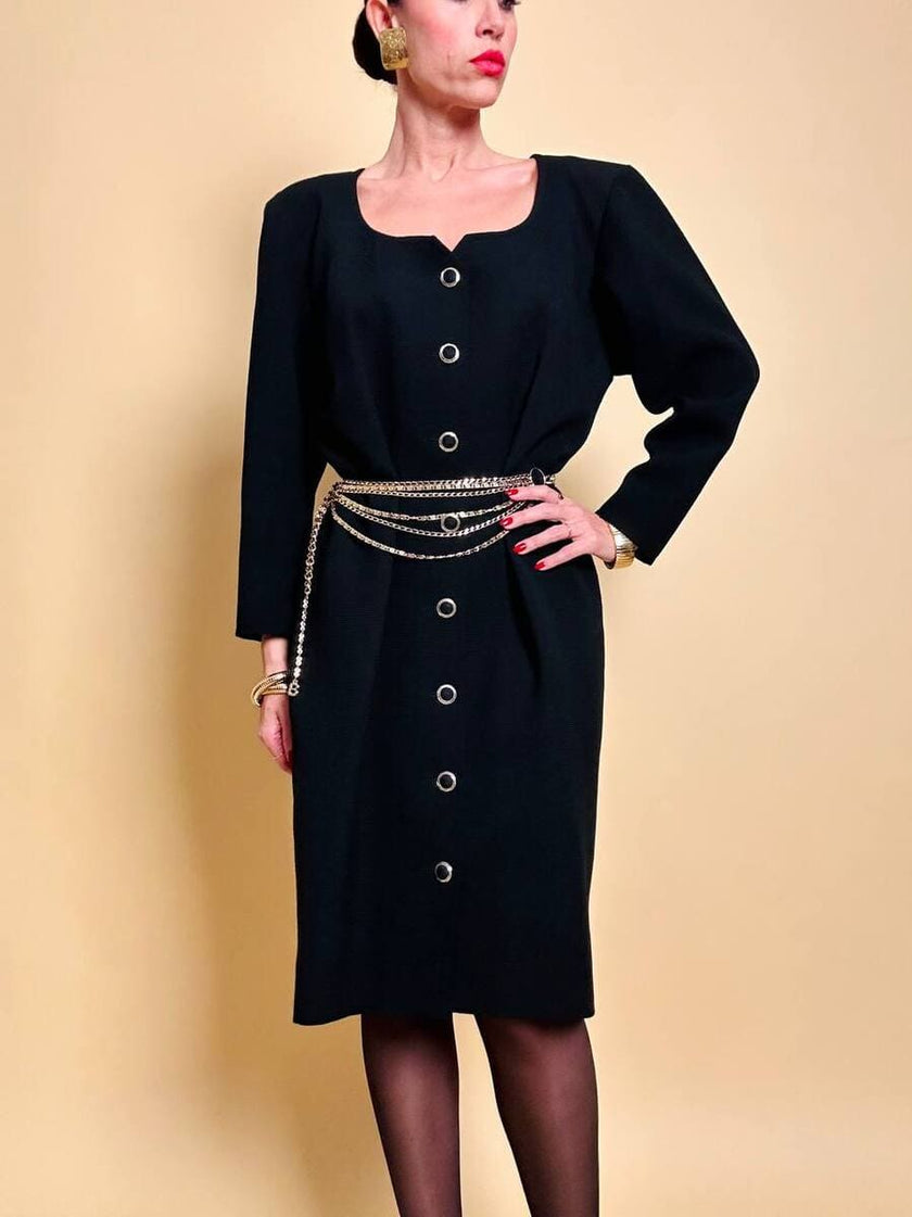 Petite robe noire avec boutons bijoux « Yves Saint Laurent »