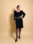 Petite robe noire avec boutons bijoux « Yves Saint Laurent »