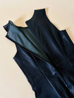 Tubino smanicato in pelle nera stretch