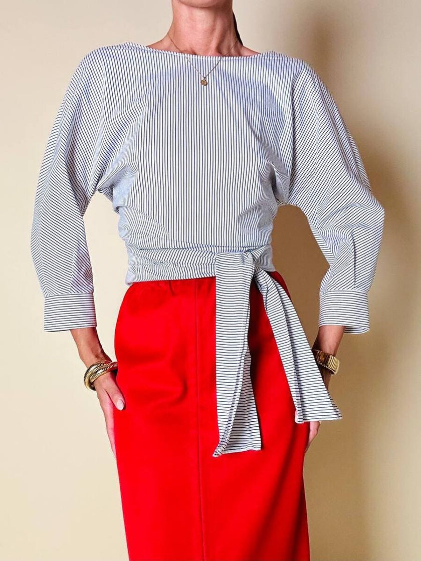 Blusa incrociata in cotone bianco a righe azzurre “P.A.R.O.S.H.”