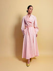 Wrap dress in raso rosa con rose bianche floccate