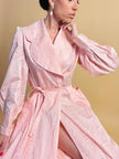 Wrap dress in raso rosa con rose bianche floccate