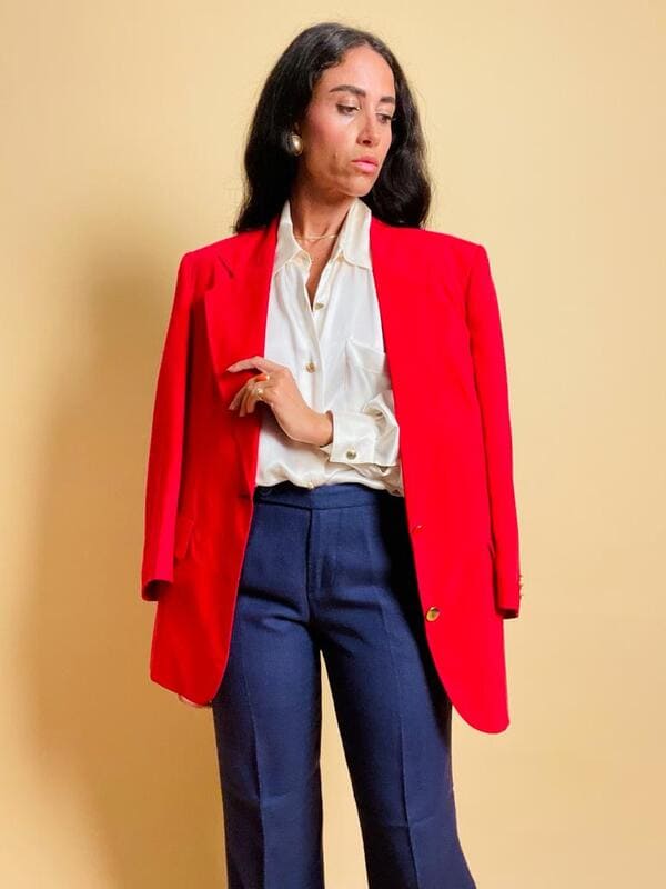 Blazer in seta rossa con bottoni oro