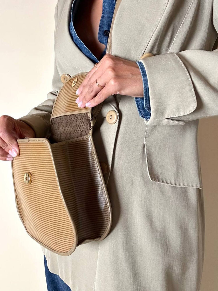 Borsa Yves Saint Laurent in tessuto plastificato millerighe color cammello con riporti in pelle argilla