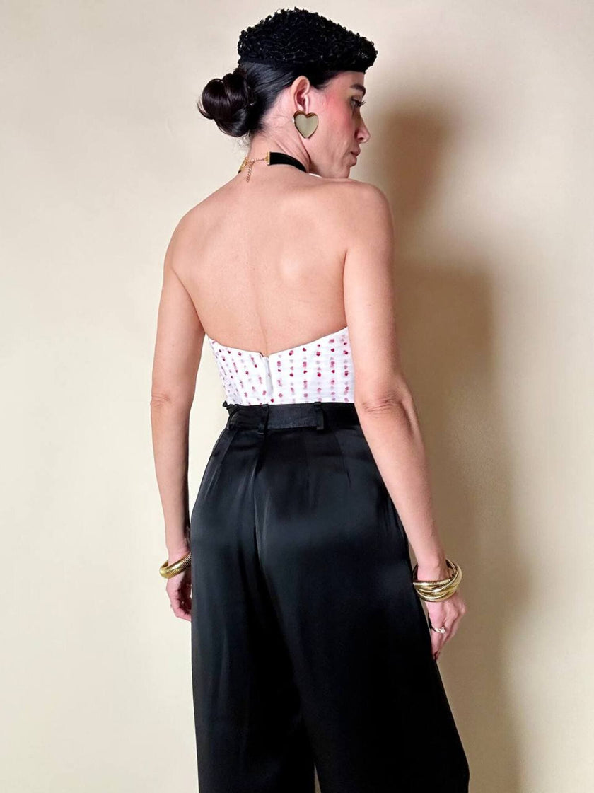 Bustier in tulle bianco plissé con piccoli cuori rossi