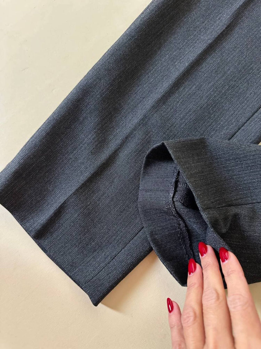 Pantalone a sigaretta con panciotto grigio antracite “D&G”