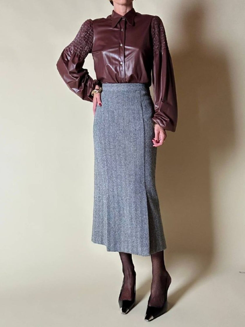 Camicia marrone in tessuto spalmato con dettaglio goffrato nelle maniche “Migor”