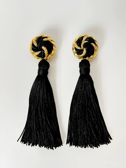 Maxi orecchini a clip con nappe couture nere e dettagli dorati