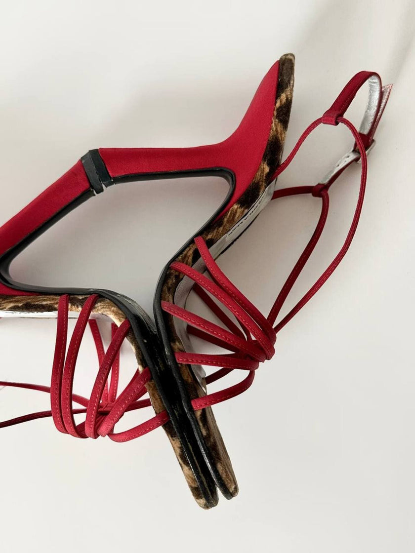 Sandalias vintage Dolce & Gabbana en crepé rojo y terciopelo con estampado de leopardo