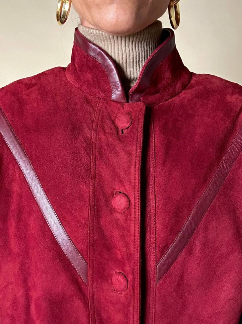 Giacca in suede borgogna con riporti in pelle e con interno in lana mélange in tinta