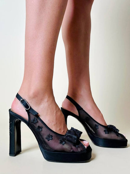 Slingback con plateau in raso di seta e rete ricamata “Gianni Versace”