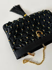 Pochette vintage Rodo in raso nero lavorato a rete con nappa couture e tracolla in catena