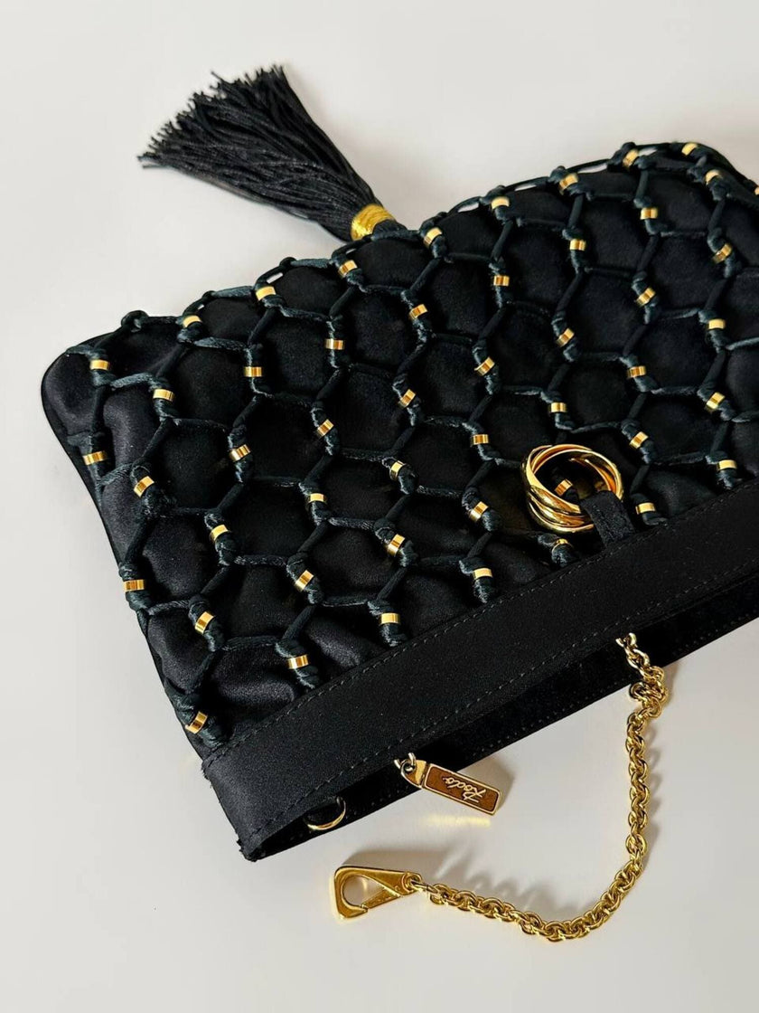 Pochette vintage Rodo in raso nero lavorato a rete con nappa couture e tracolla in catena