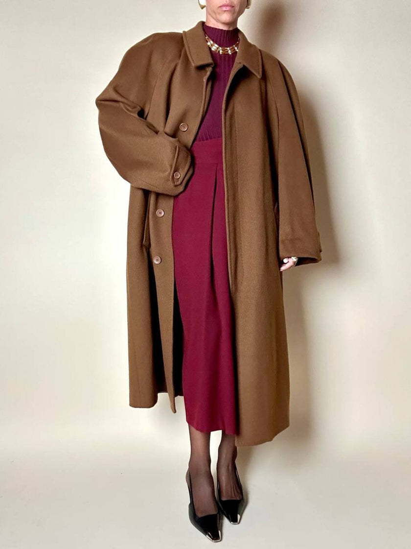 Cappotto lungo oversize in lana e cachemire cammello scuro con cintura in coordinato
