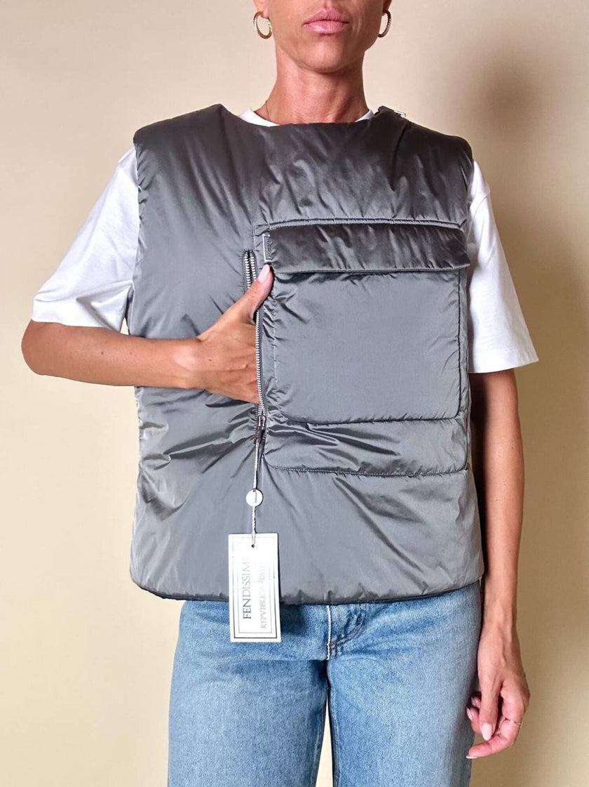 Gilet tecnico imbottito in nylon argento “Fendissime”
