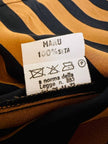 Camicia in raso di seta a righe nere e ruggine con maniche a pipistrello “Manú”