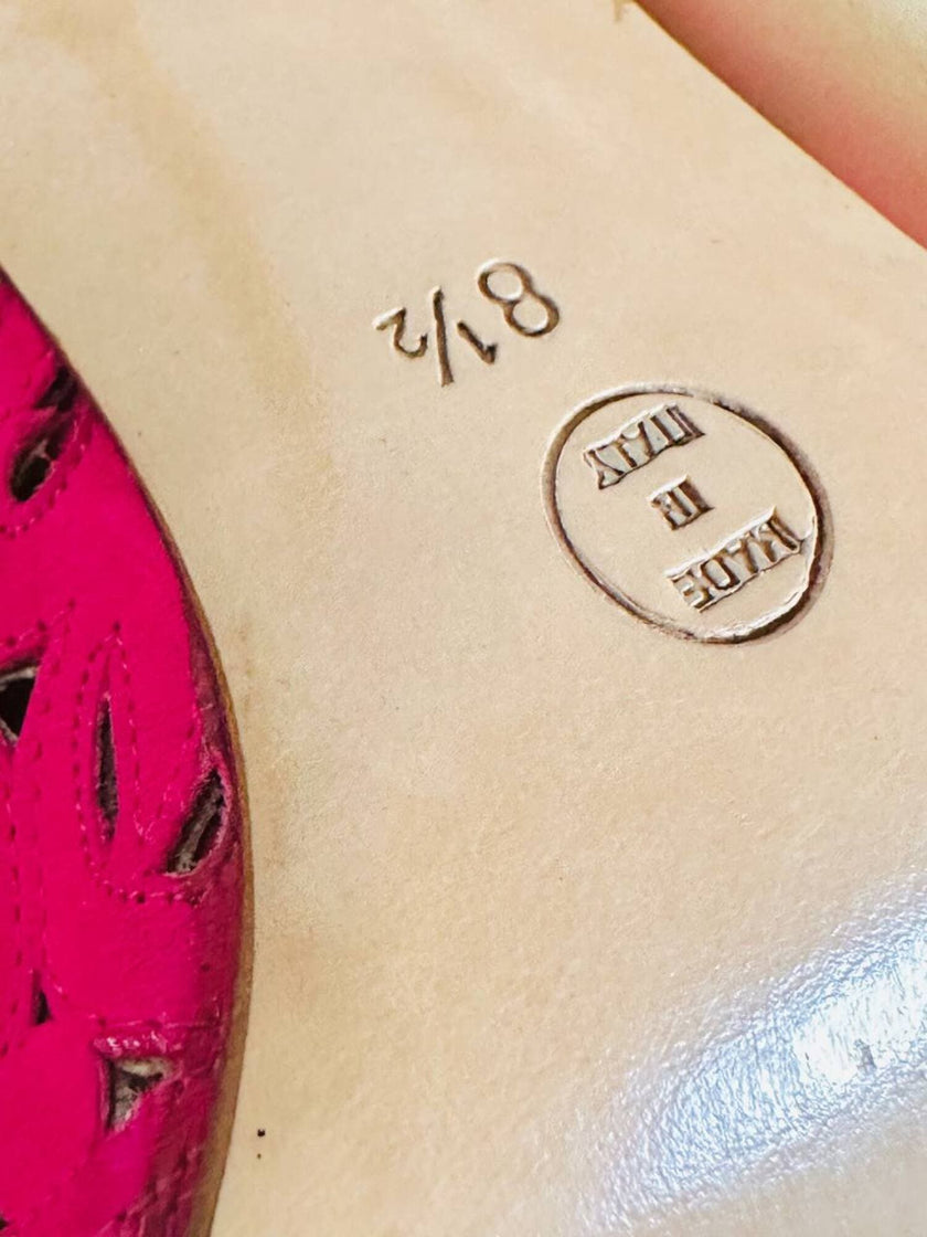 Slingback in suede fucsia con dettaglio laserato “Valentino Garavani By René Caovilla”
