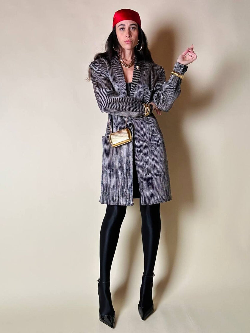 Blazer lungo in raso di seta a righe bianche e nere “Gianni Versace”