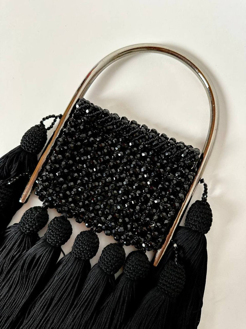 Borsa gioiello vintage in perline nere sfaccettate e maxi nappe couture