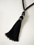 Collana vintage Spicchi di Mare con perle sfaccettate di Jet e nappa couture