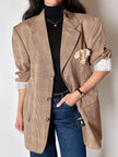 Blazer vintage oversize in fresco di lana principe di Galles beige e marrone con pochette in seta Vincam