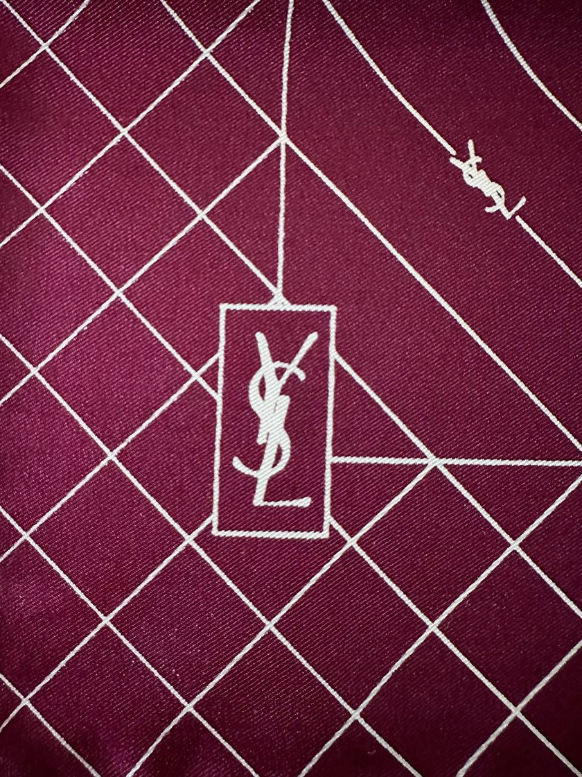Mini foulard vintage Yves Saint Laurent bordeaux con loghi avorio