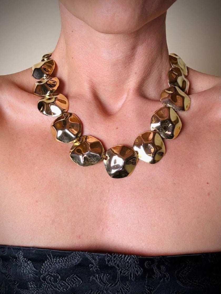 Collier dorato a pepite