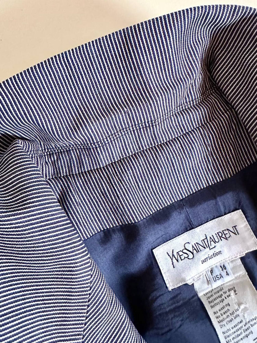 Blazer Yves Saint Laurent fantasia doppiopetto a righe bianche e blu con bottoni dorati
