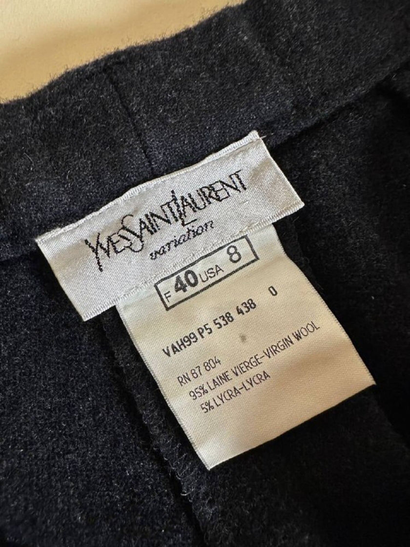 Pantalone Yves Saint Laurent a vita alta con pince in lana grigio antracite