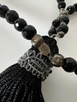 Collana vintage Spicchi di Mare con perle sfaccettate di Jet e nappa couture