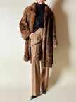 Cappotto vintage in pelliccia di visone marrone chiaro con lavorazione a pannelli