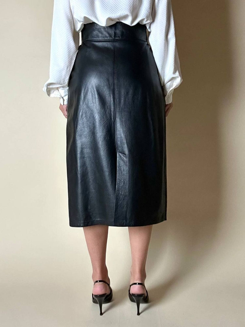 Gonna longuette vintage in pelle nera con cinturini regolabili in vita