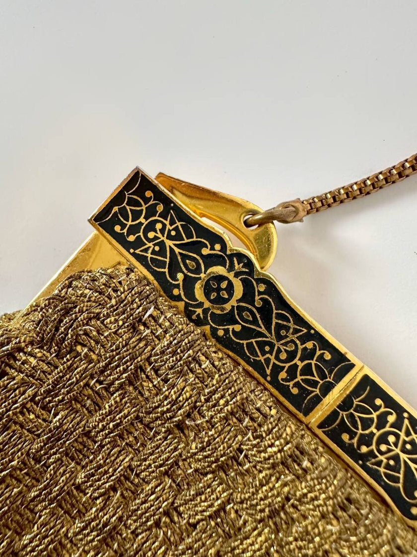Borsa vintage Art Déco in lamé oro intrecciato con chiusura gioiello e nappa couture