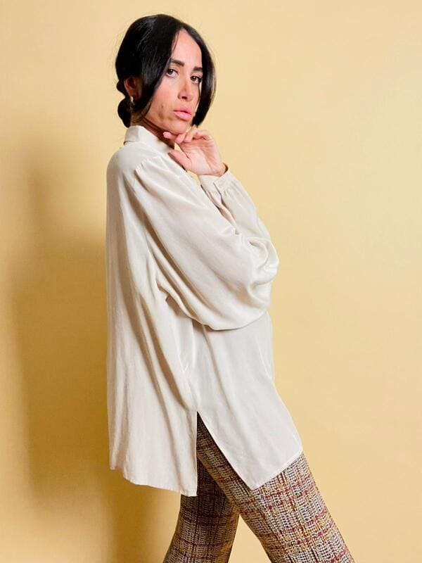 Camicia oversize in seta color polvere