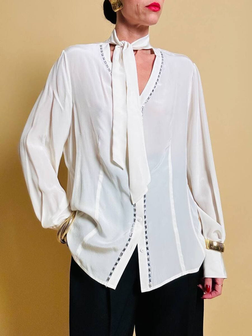 Camicia in seta bianca con strass ricamati 