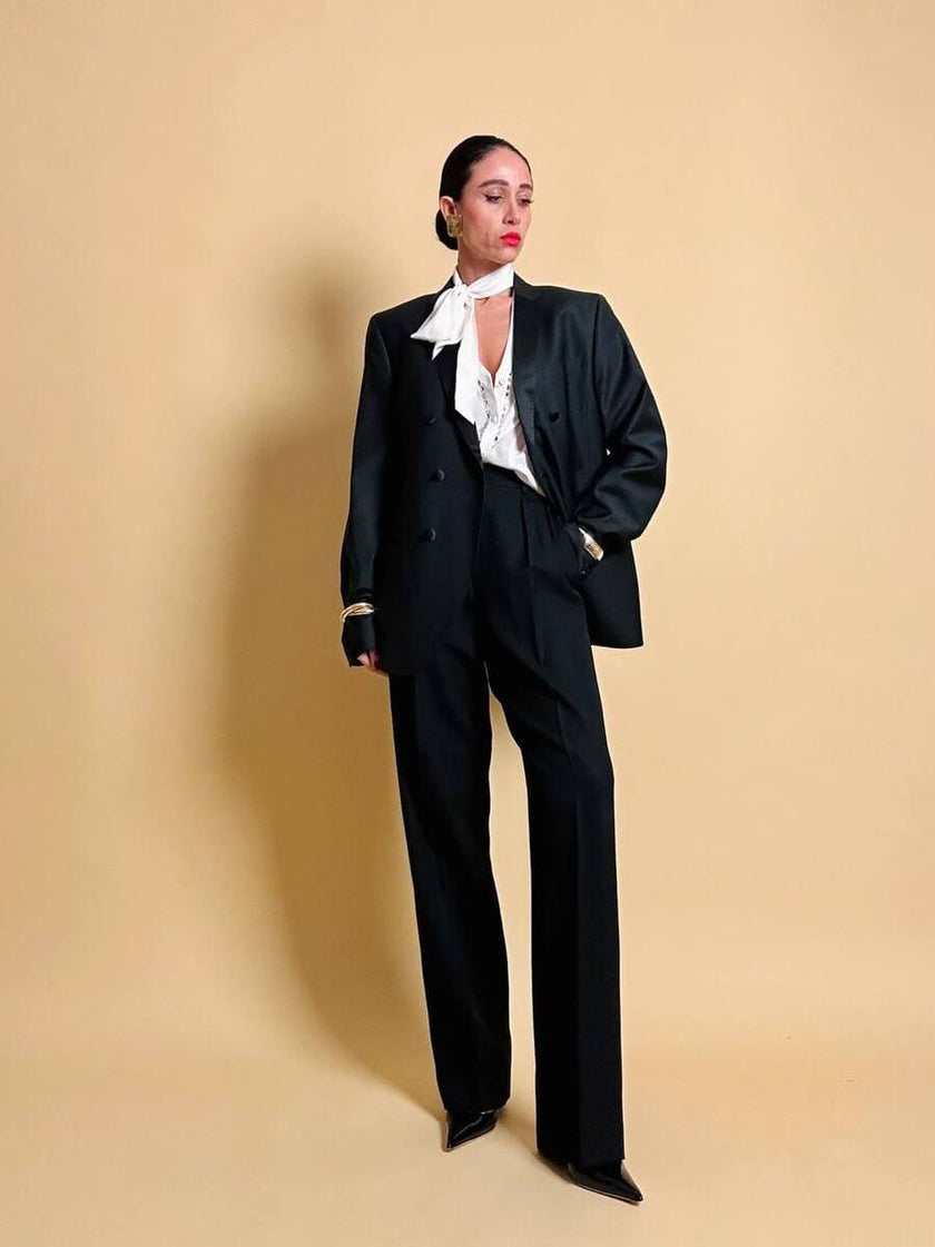Camicia in seta bianca con strass ricamati 