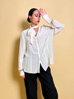 Camicia in seta bianca con strass ricamati 