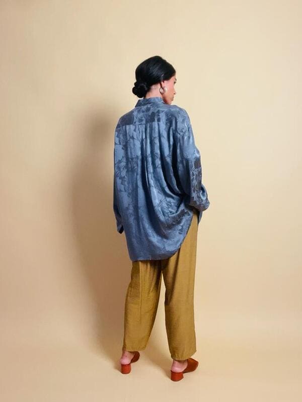 Camicia oversize in seta jaquard color ardesia