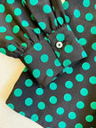 Camicia in seta nera a pois verdi